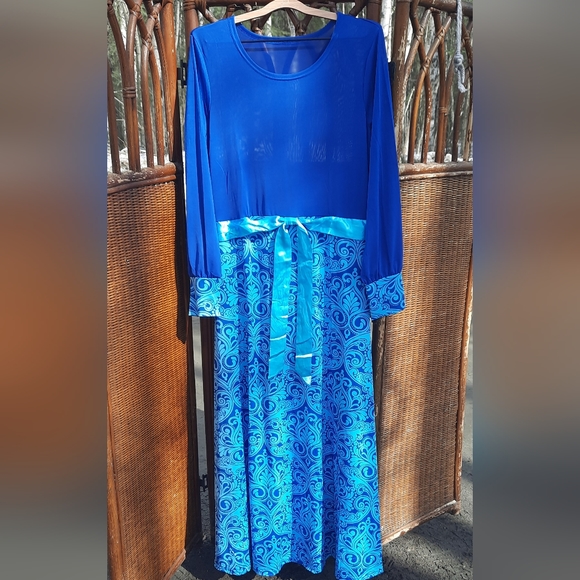Mennanite Style Blue Maxi Dress - Picture 2 of 6